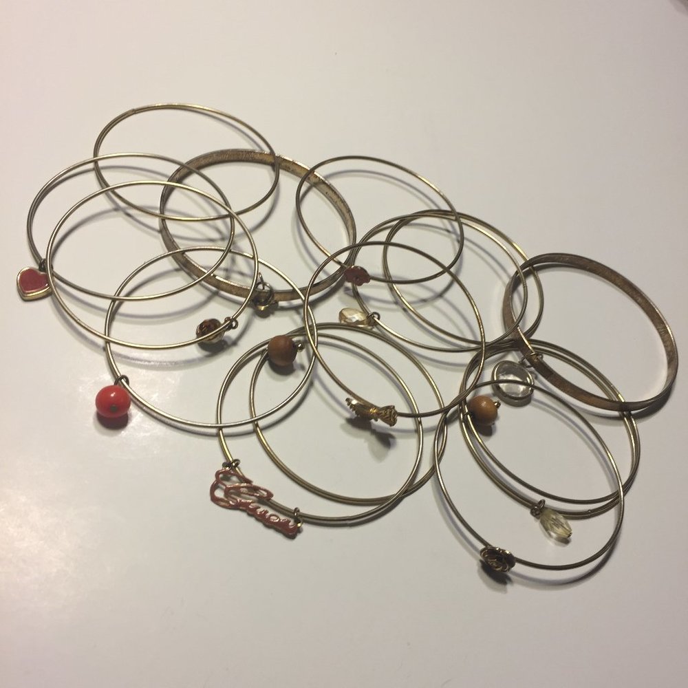 GUESS 15-pcs Bangle Set - Picture 2 of 2